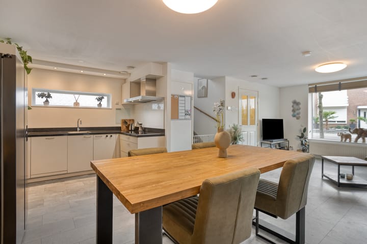 Photo 12 of Nassaustraat 1