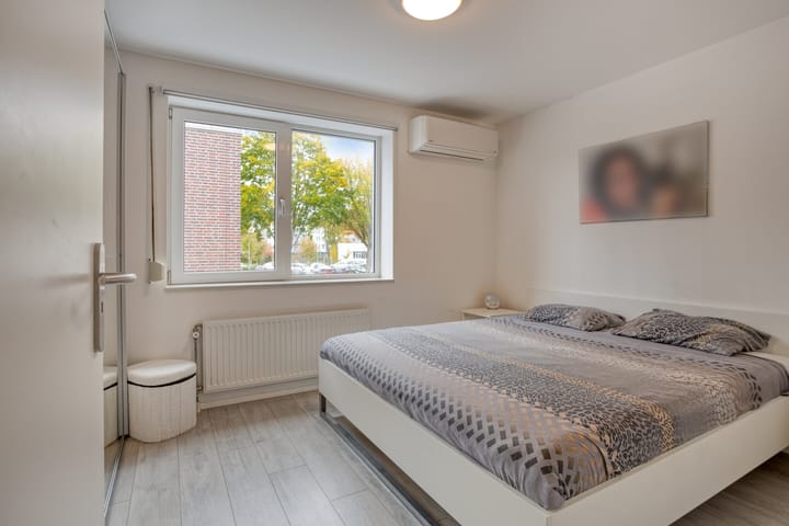 Photo 18 of Nassaustraat 1