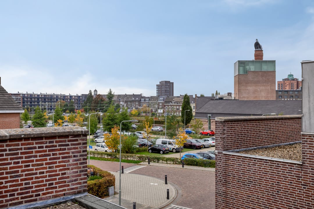 Photo 26 of Nassaustraat 1