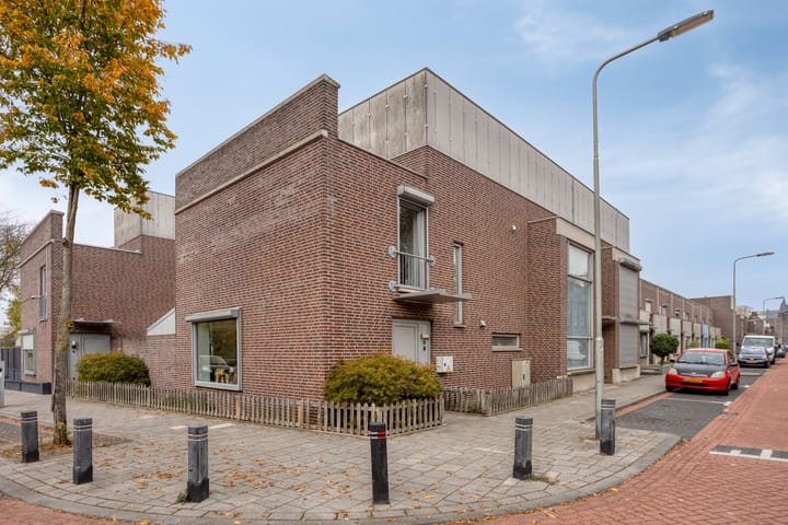 Nassaustraat 1