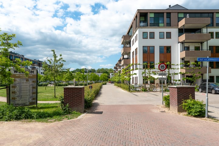 Foto 16 van Hof van Vronestein 71