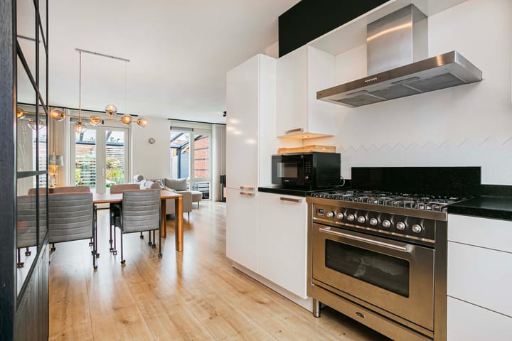 Foto 12 van Remus 186