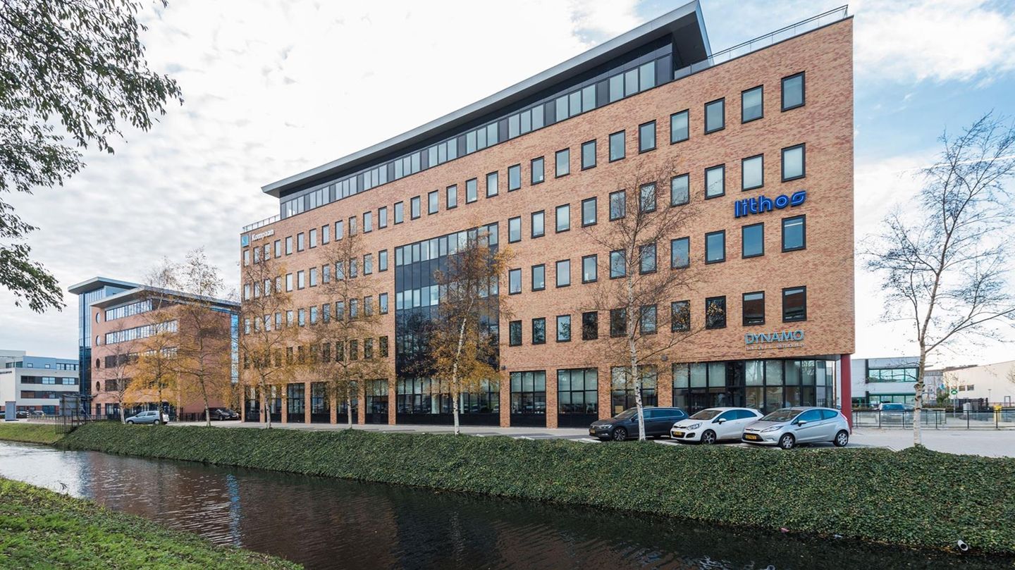 Bekijk foto 1 van Spaceshuttle 22