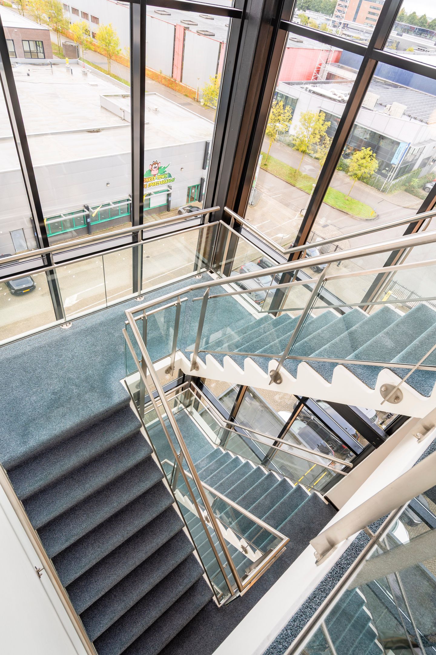 Bekijk foto 5 van Spaceshuttle 22