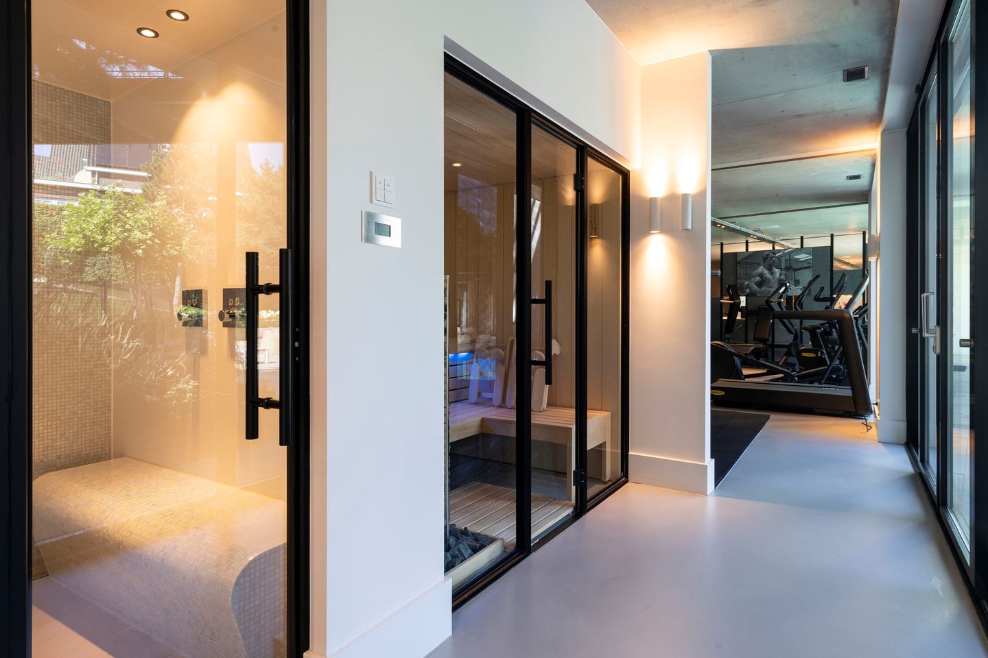 Photo 19 of Rembrandtweg 30