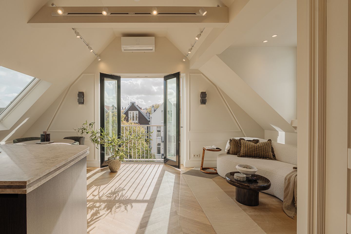 Foto 4 van Sarphatistraat 74-4