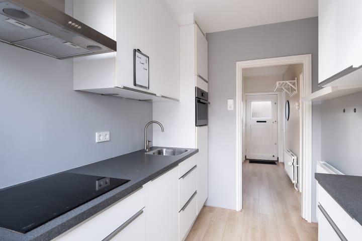 Photo 8 of Anthonie van Dijckstraat 1