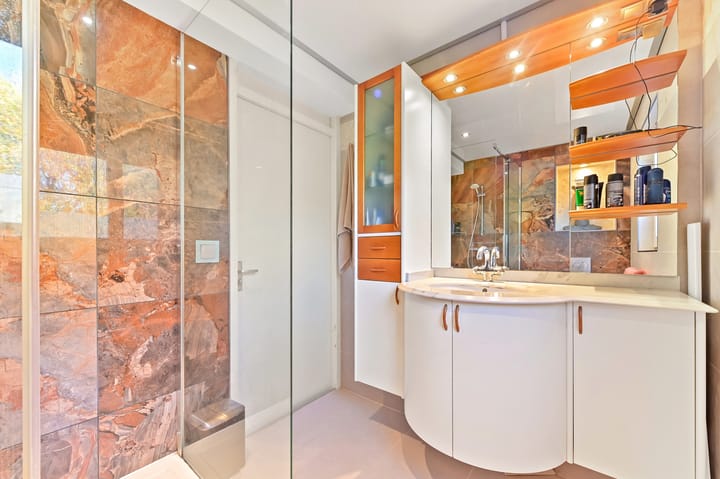 Photo 32 of Raad van Europalaan 43