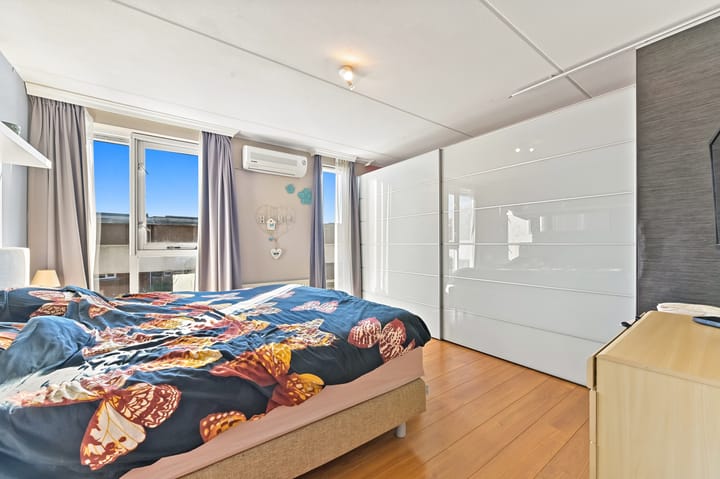 Photo 35 of Raad van Europalaan 43