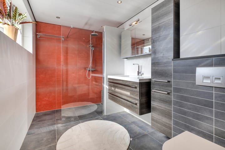 Photo 25 of Marga Klompéland 13