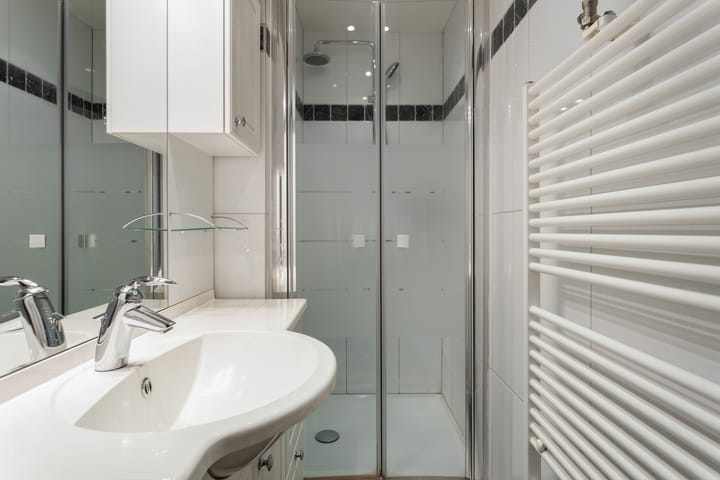 Photo 21 of Leliestraat 12