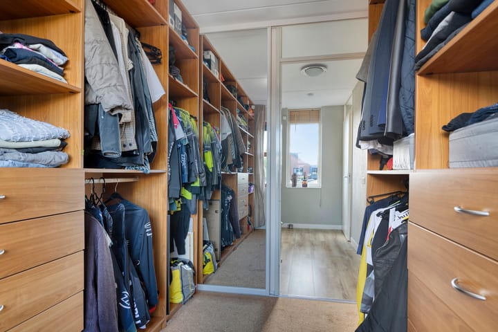 Photo 32 of Marga Klompéland 13