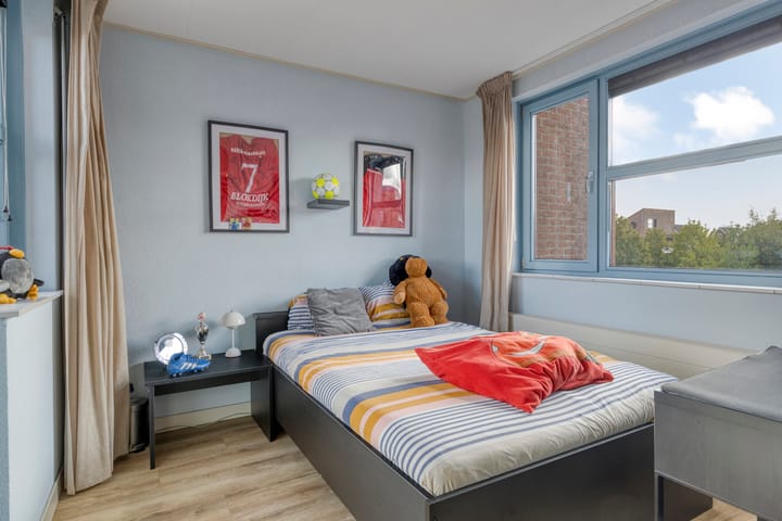 Photo 33 of Marga Klompéland 13