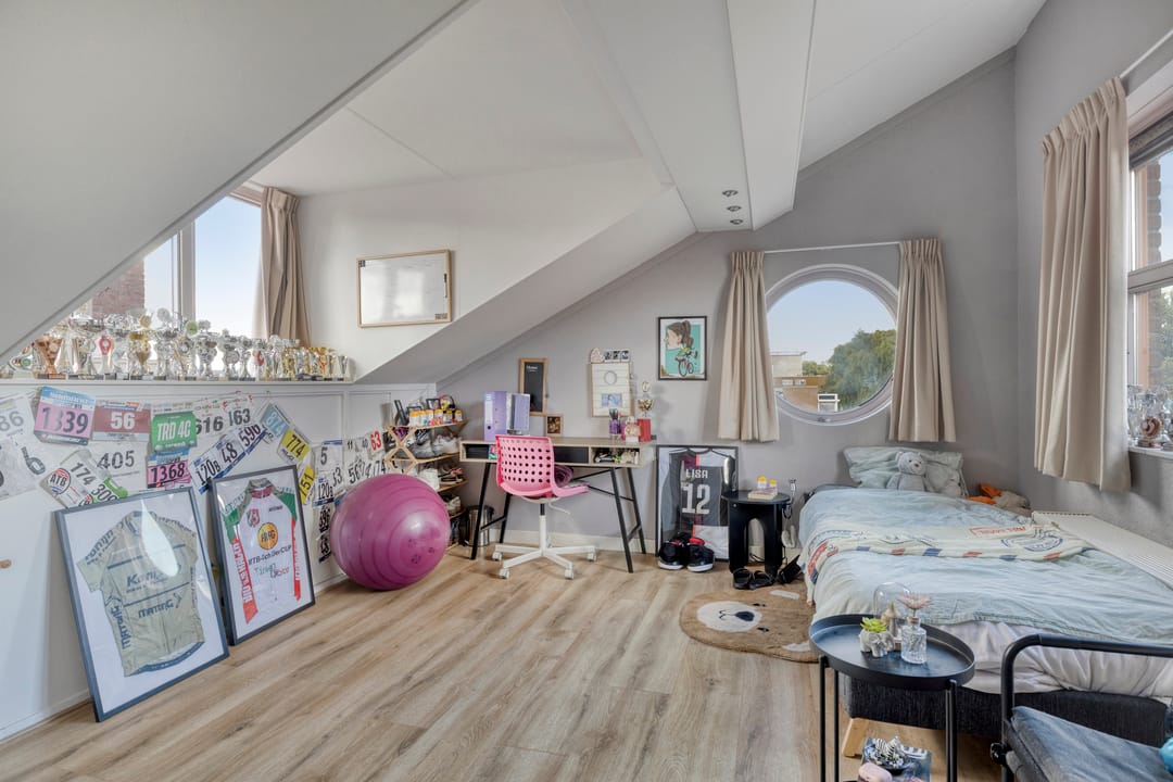 Photo 38 of Marga Klompéland 13