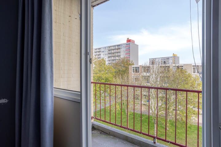 Photo 13 of Schaepmanstraat 175