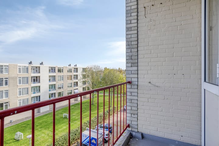 Photo 14 of Schaepmanstraat 175