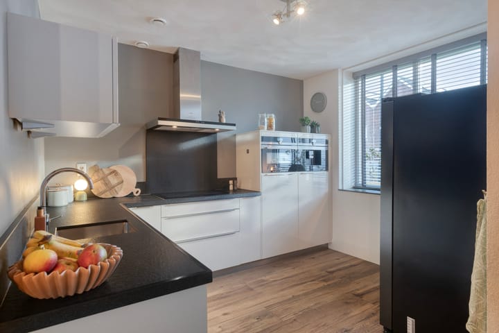 Photo 10 of Veenendaalstraat 151