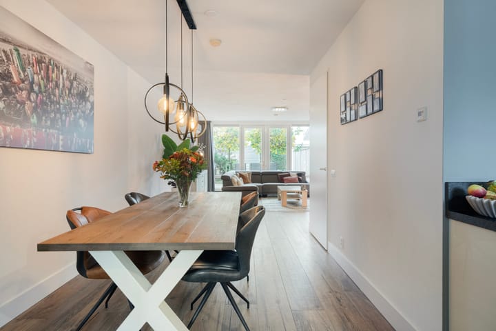 Photo 15 of Veenendaalstraat 151