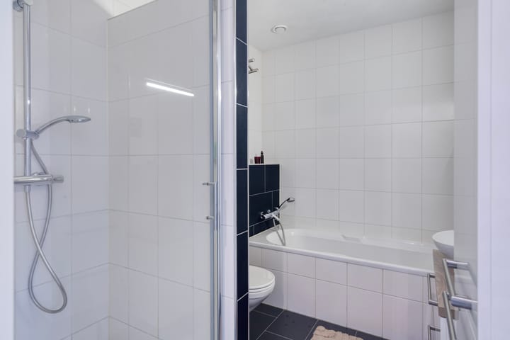 Photo 31 of Veenendaalstraat 151