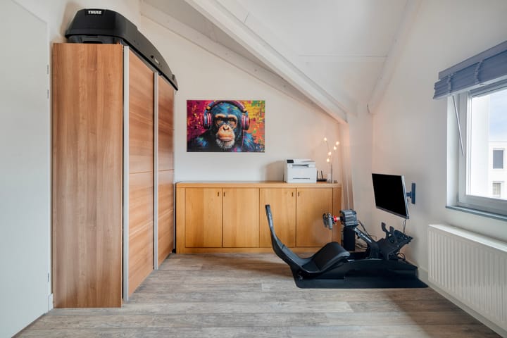 Photo 38 of Veenendaalstraat 151