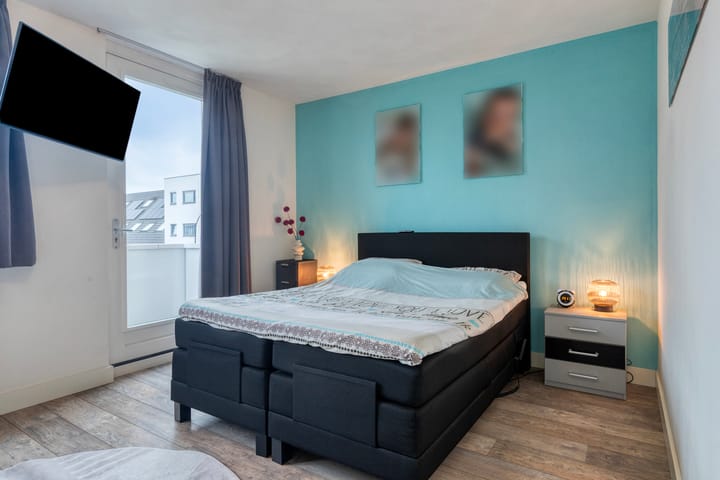 Photo 23 of Veenendaalstraat 151