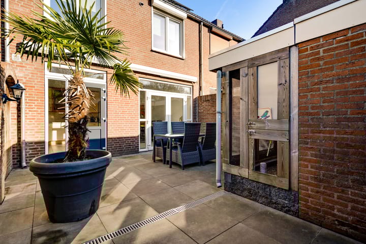 Foto 25 van Heuvel 83