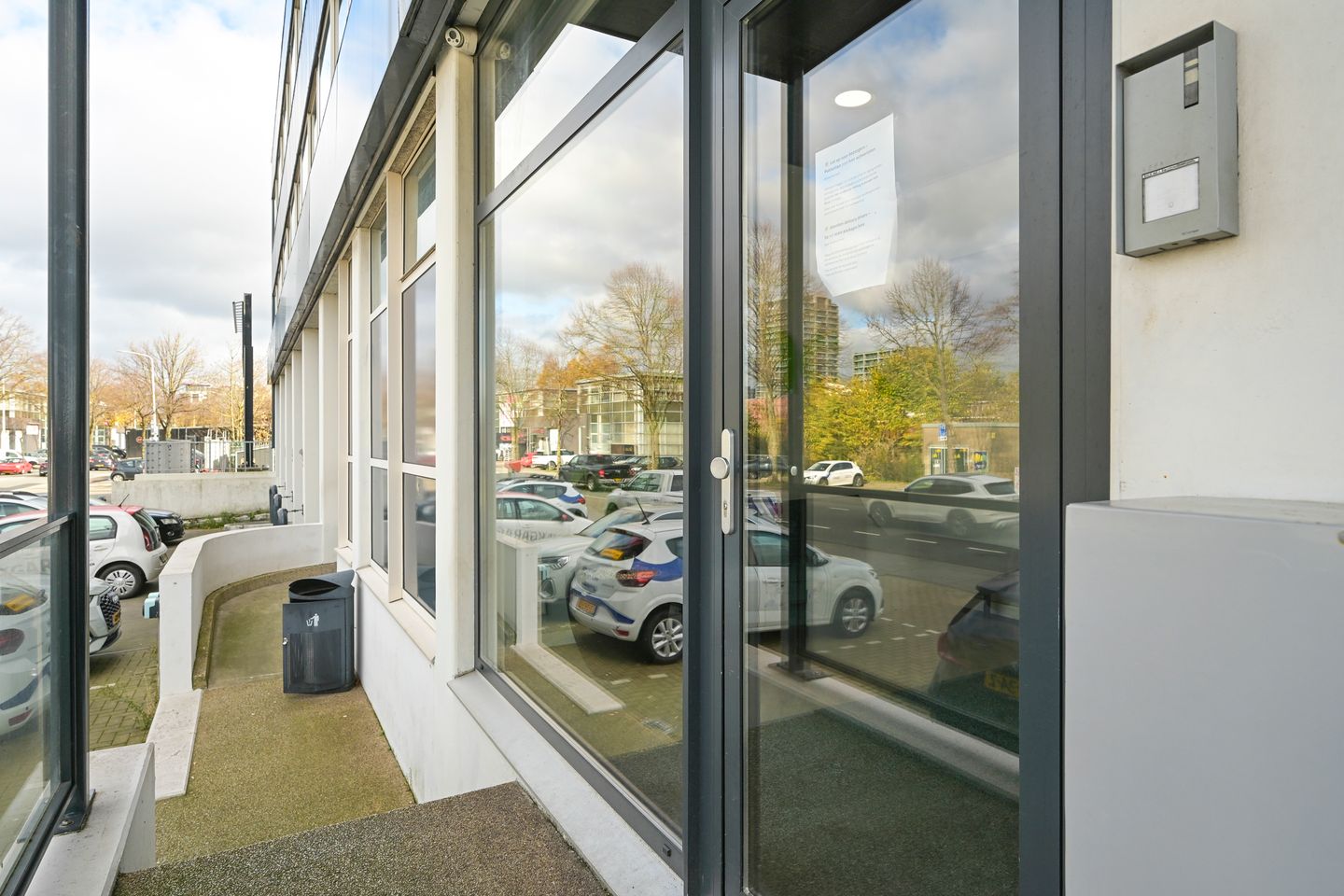 View photo 4 of Zonweg 11