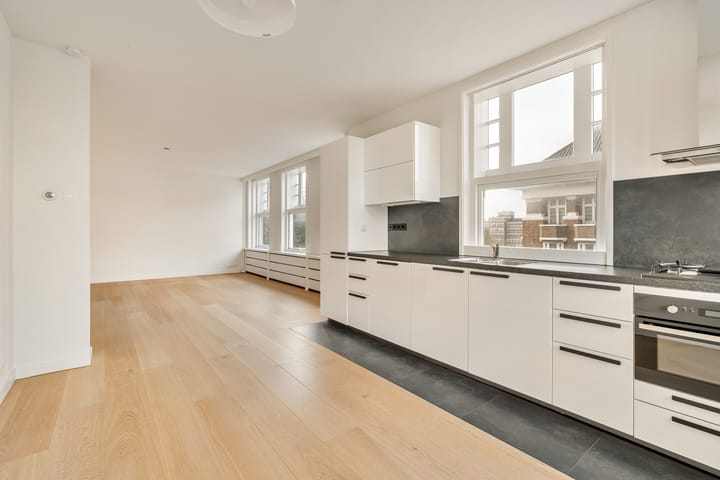 Foto 9 van Minervaplein 13-4