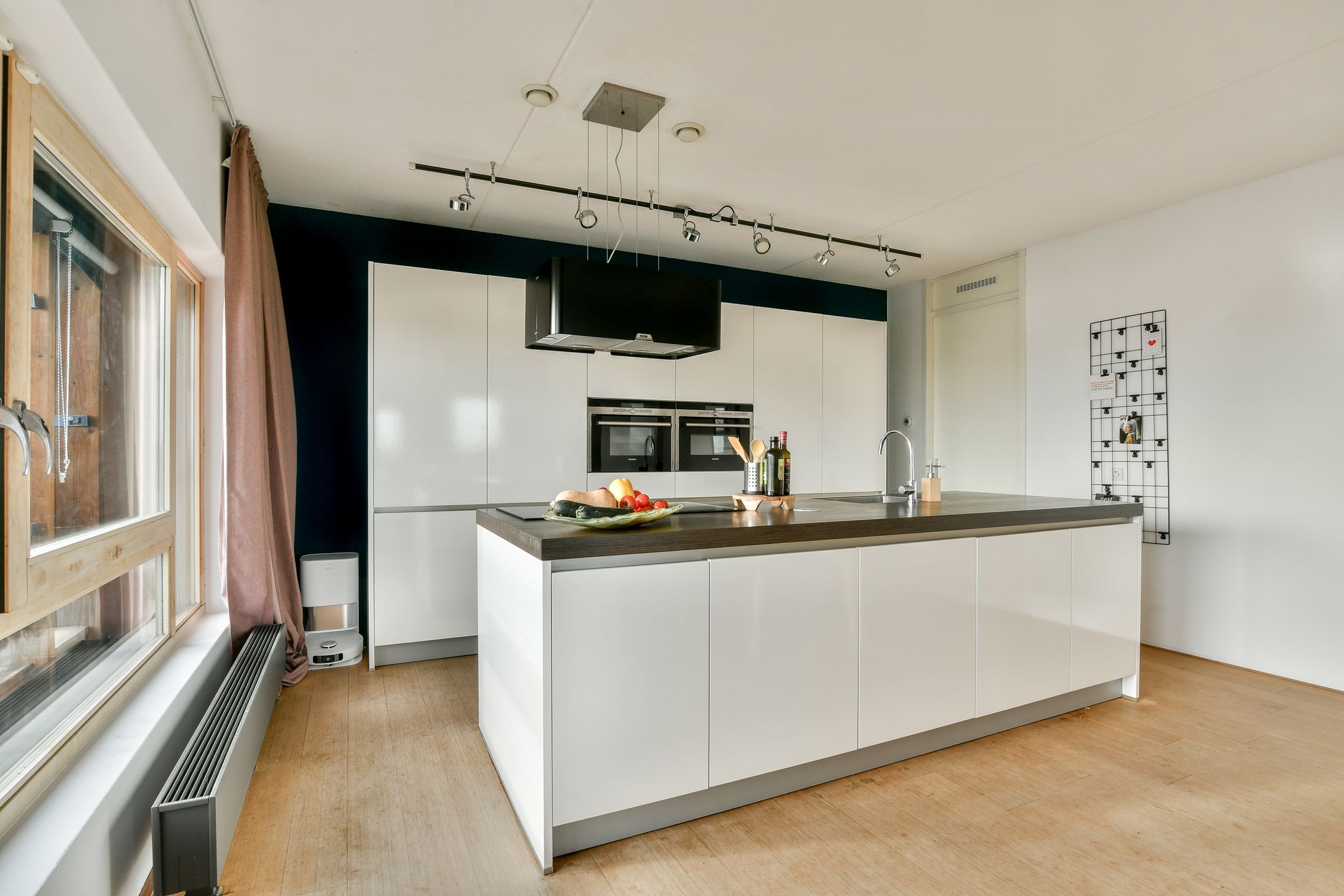 Foto 12 van Carolina MacGillavrylaan 123