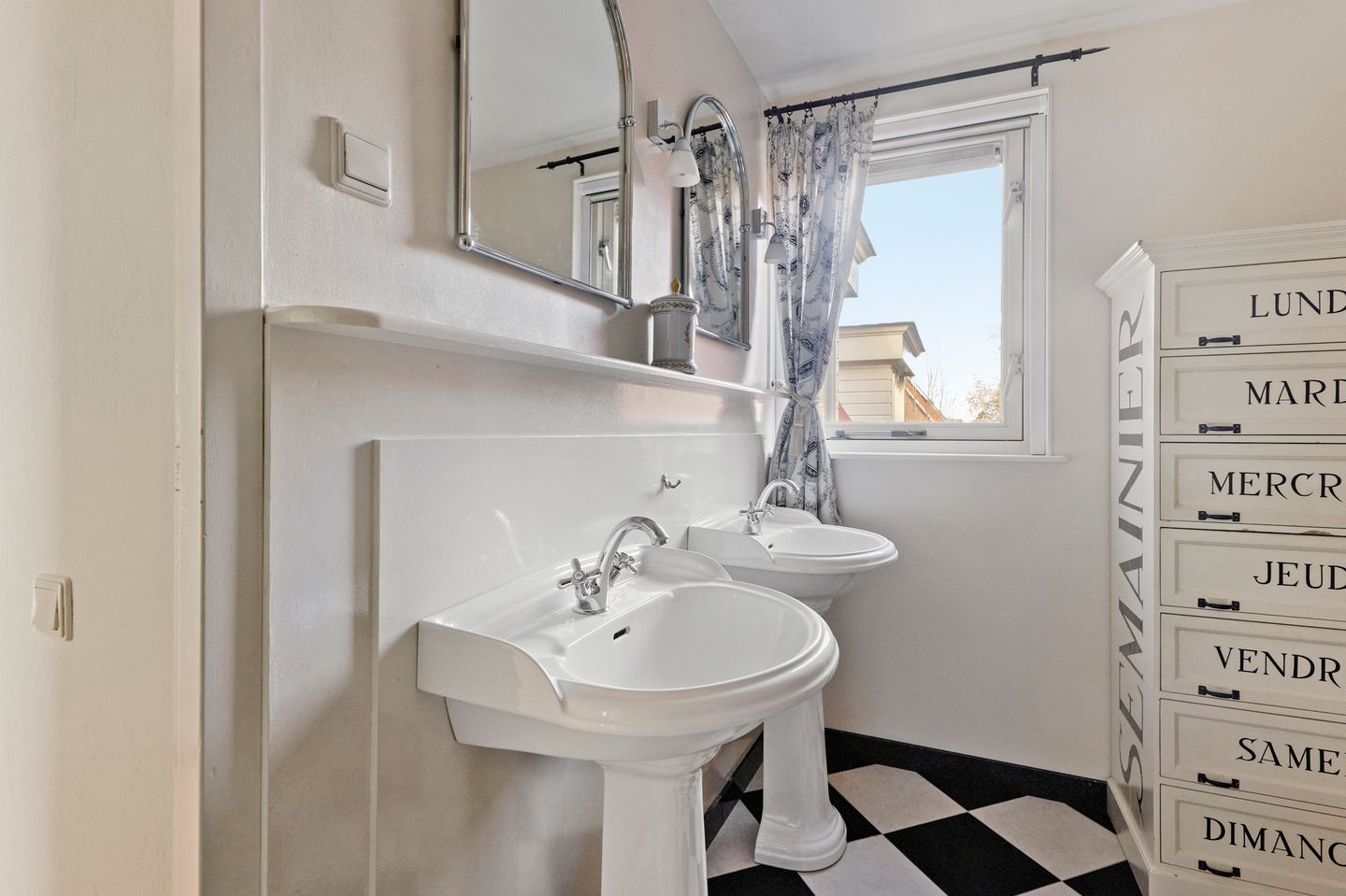 Photo 34 of van Beekstraat 162