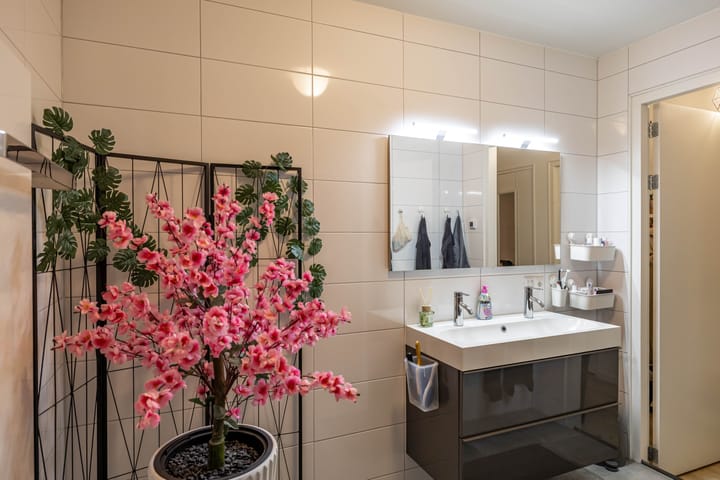 Photo 23 of Traverse 95