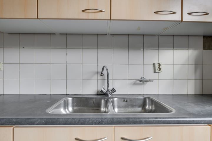 Foto 12 van Ligusterbes 12