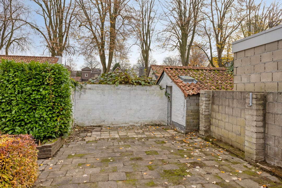 Photo 22 of Madoerastraat 7