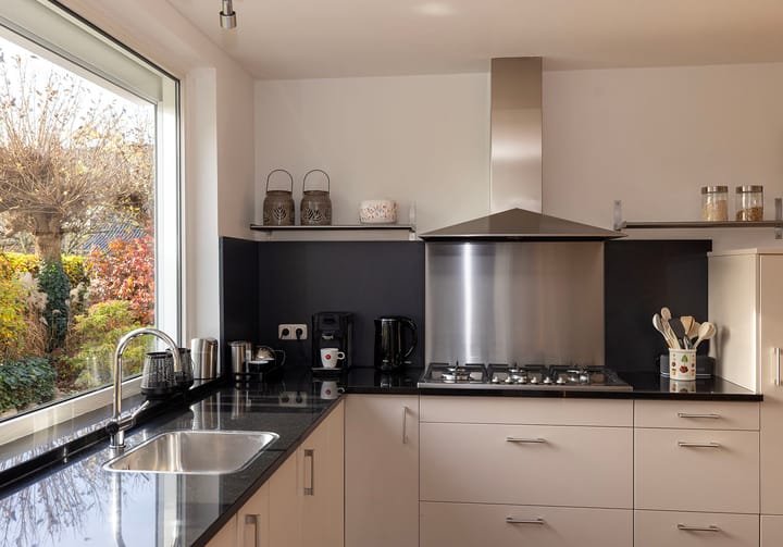 Foto 16 van Leliestraat 9