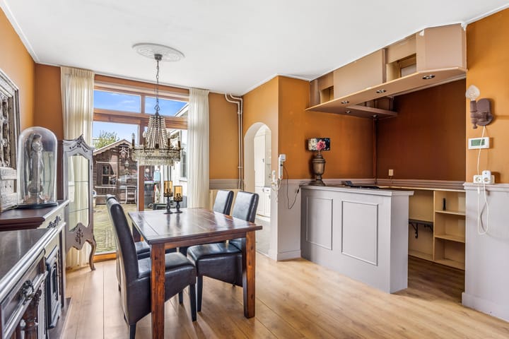 Photo 9 of Leliestraat 25