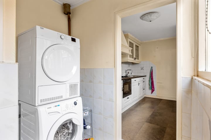 Photo 14 of Leliestraat 25