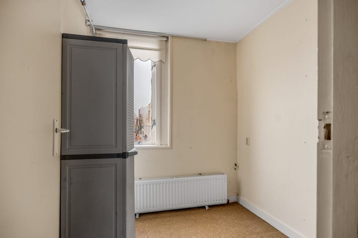 Photo 19 of Leliestraat 25