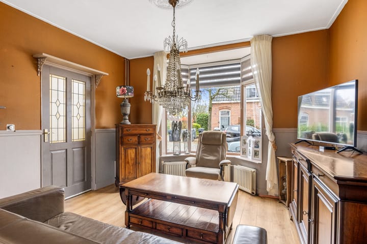 Photo 5 of Leliestraat 25