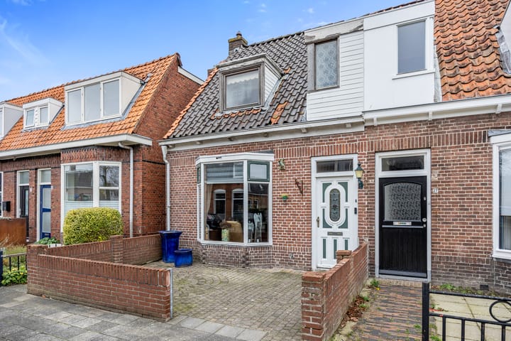 Photo 32 of Leliestraat 25