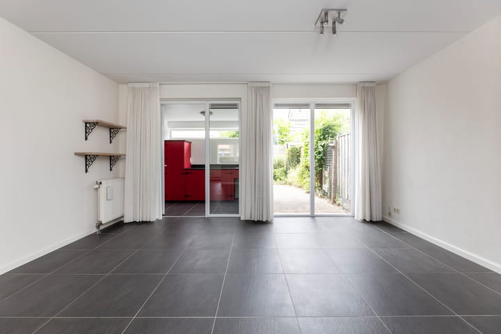 Photo 13 of Dr. H.J. Olthuisstraat 12