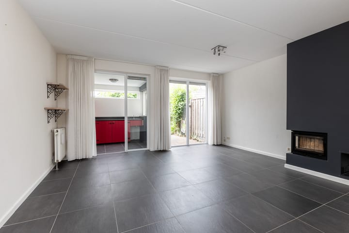 Photo 14 of Dr. H.J. Olthuisstraat 12