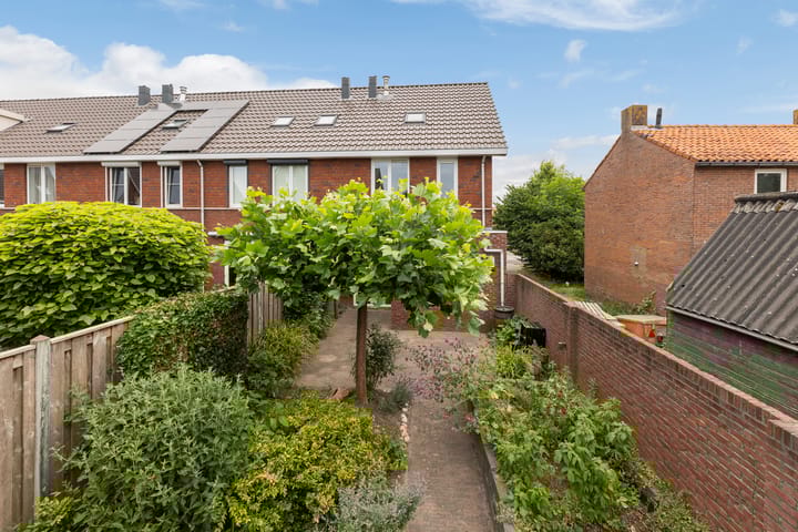 Photo 29 of Dr. H.J. Olthuisstraat 12