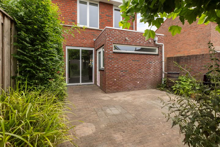 Photo 30 of Dr. H.J. Olthuisstraat 12