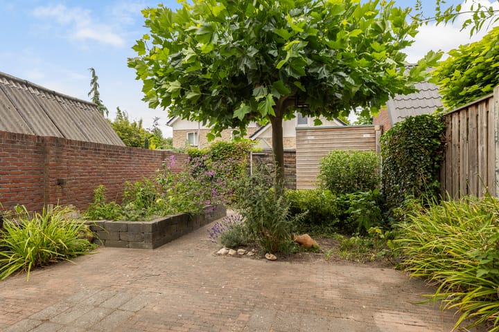 Photo 31 of Dr. H.J. Olthuisstraat 12