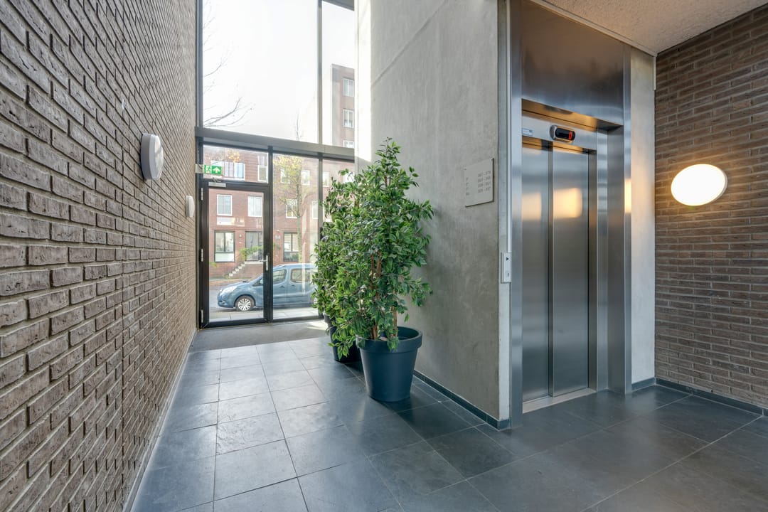 Photo 8 of Emmy Andriessestraat 379