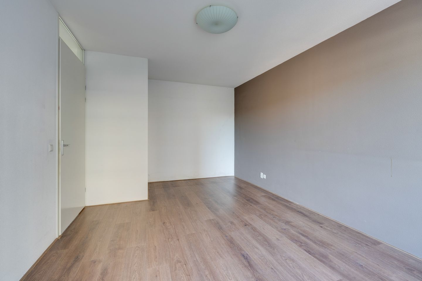 Photo 34 of Emmy Andriessestraat 379