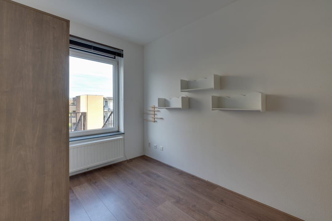 Photo 38 of Emmy Andriessestraat 379