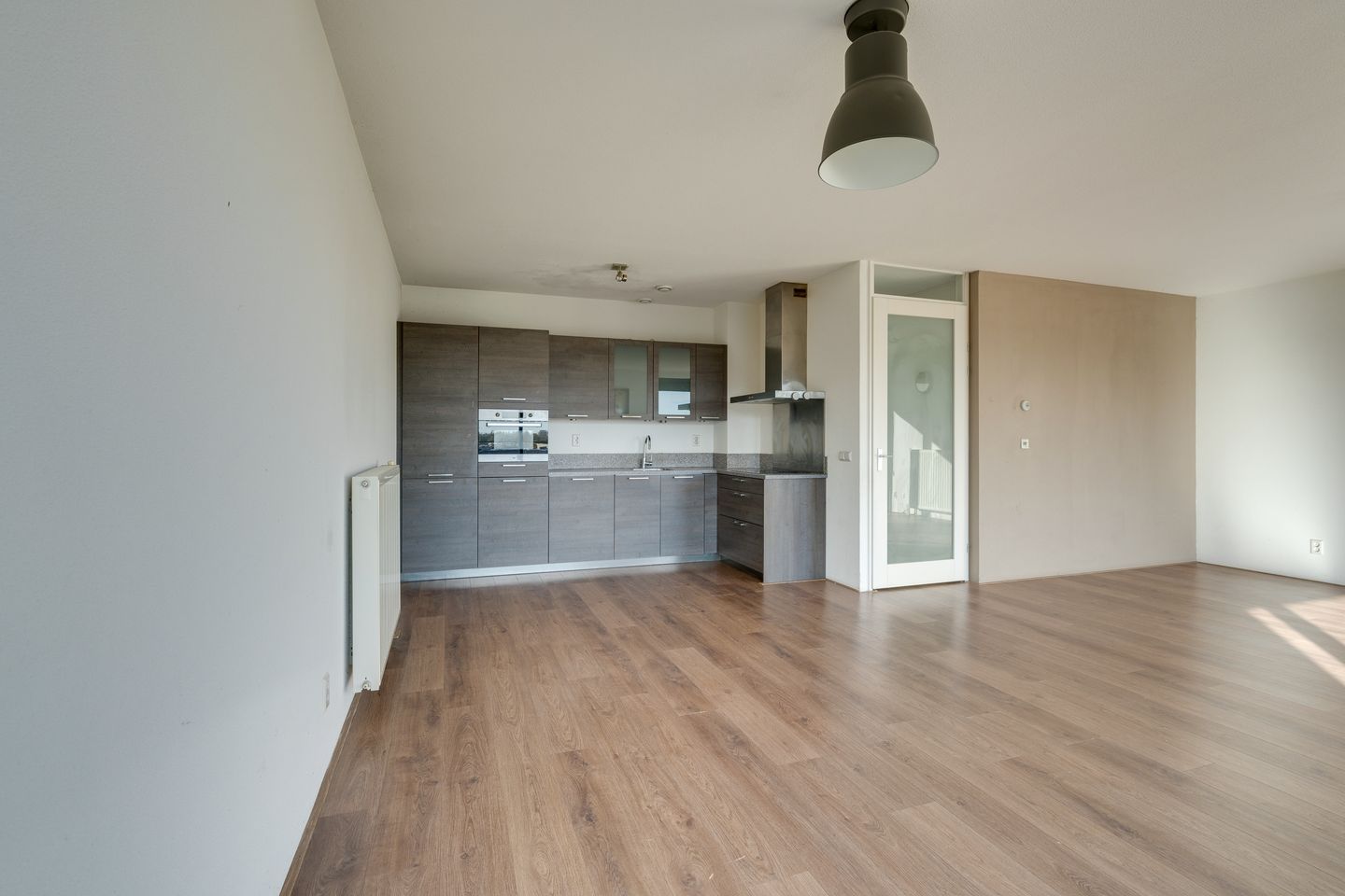 Photo 19 of Emmy Andriessestraat 379