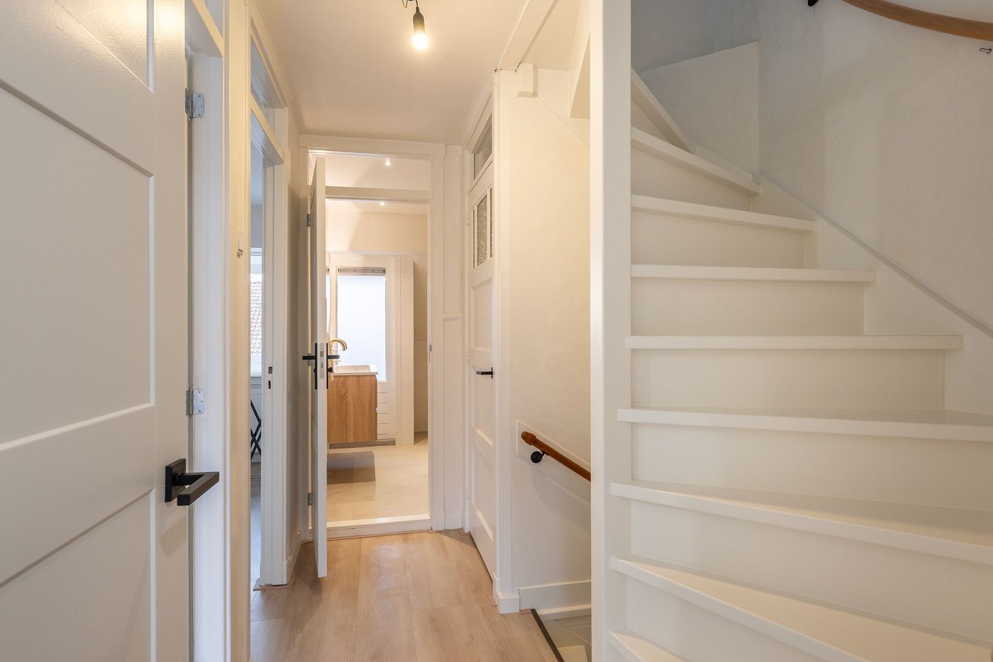 Photo 35 of Akkermanstraat 31-A