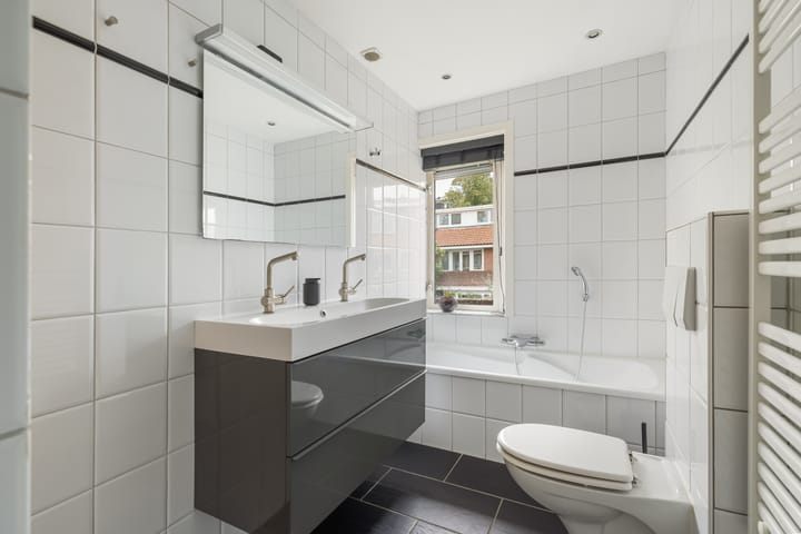 Photo 29 of Hooft Graaflandstraat 133